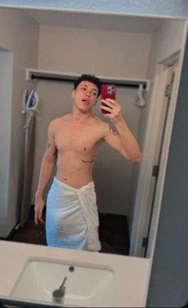 Fenixandres performs massage in Bronx, NY - 979711