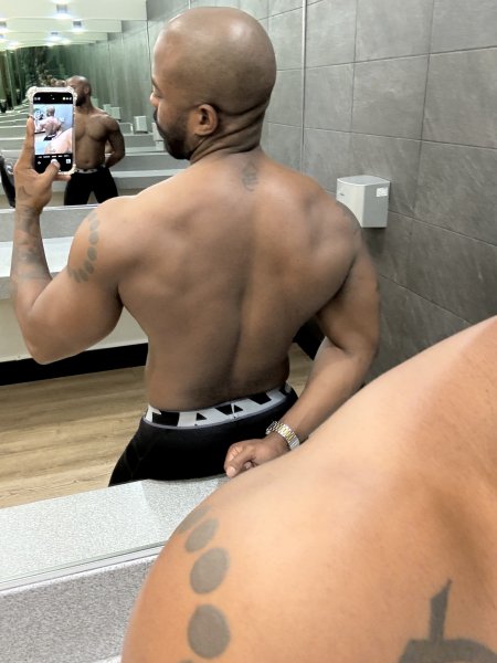 EbanoBlack performs massage in San Francisco, CA - 979226