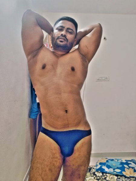 MuscleManiac performs massage in Pune, India - 979019