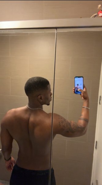 DarwinDD performs massage in Manhattan, NY - 980969