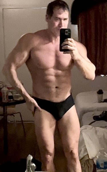 Smoothmuscle performs massage in Palm Springs, CA - 962951