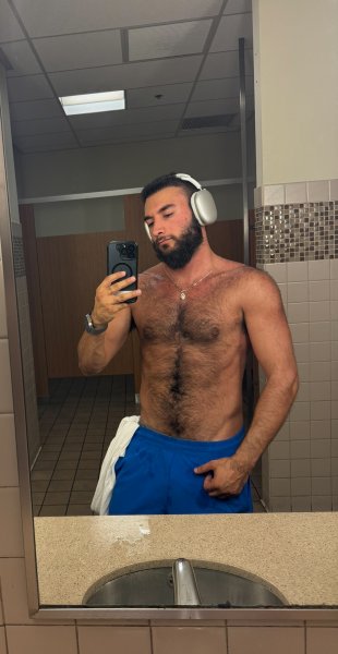 ZaddyHands performs massage in West Hollywood, CA - 969434