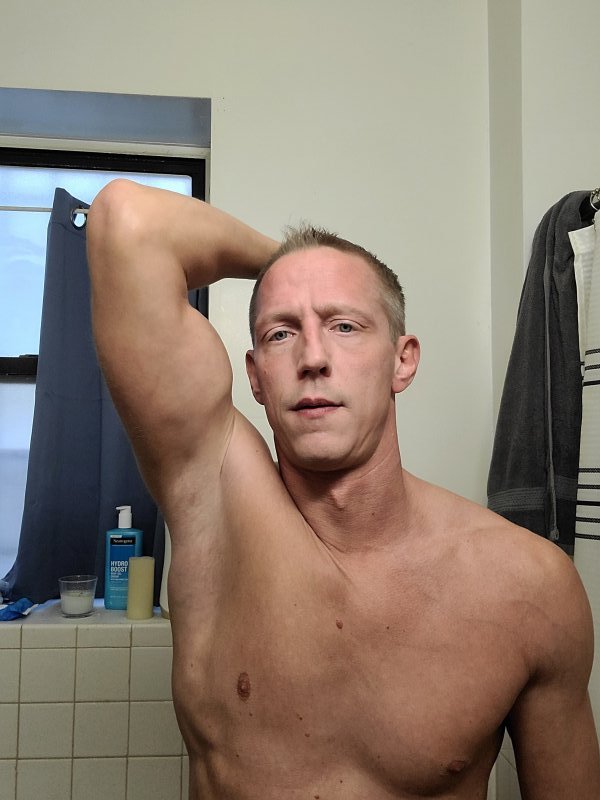 ArmyMike performs massage in New York City, NY - 956719