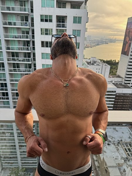 Michael_V performs massage in Manhattan, NY - 980567