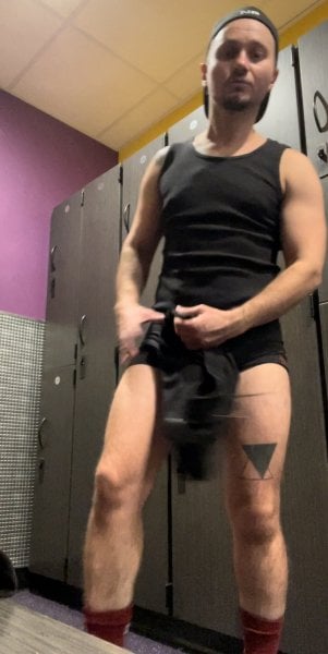 AdamNURUxxx performs massage in Manhattan, NY - 984858