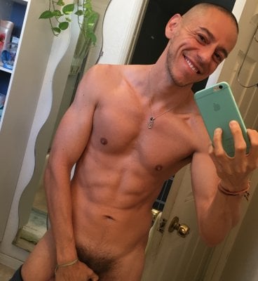 Andreas performs massage in Los Angeles, CA - 103645