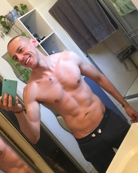 Andreas performs massage in Los Angeles, CA - 116447