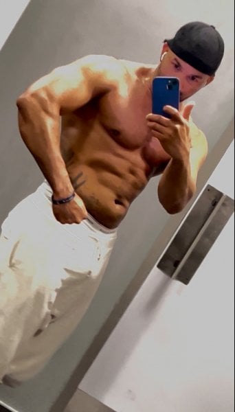 GERALD_MASTER performs massage in Madrid, Spain - 992961