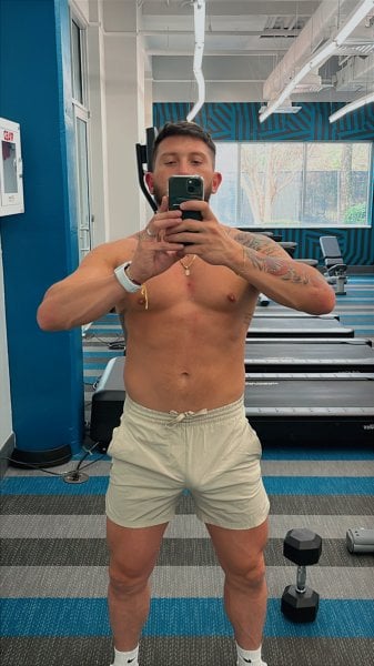 AronCasas performs massage in Greenville, SC - 990820