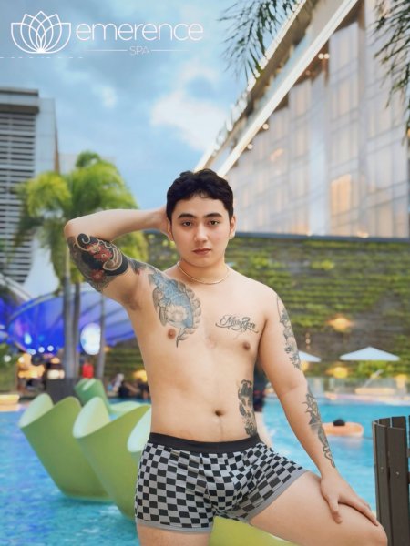 Calvinbagets performs massage in Manila, Philippines - 991220