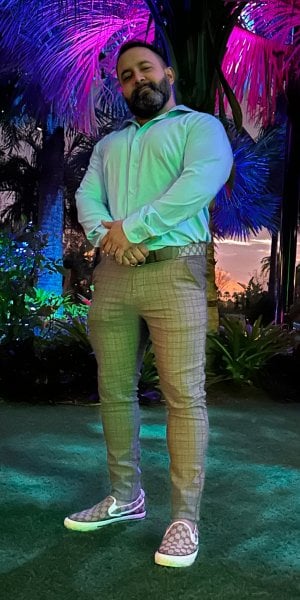 RelaxingDiego performs massage in Oakland Park, FL - 985475