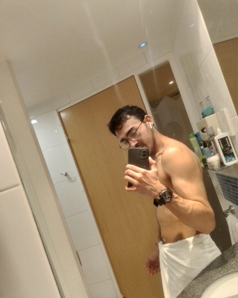 Christianlatino performs massage in London, United Kingdom - 988805