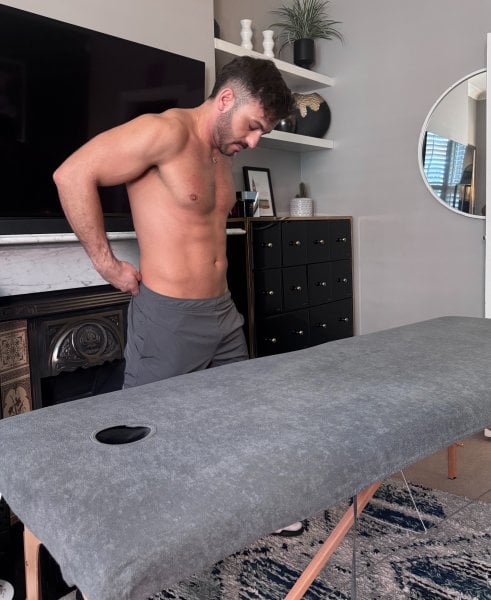 AntonioVelez performs massage in London, United Kingdom - 994712