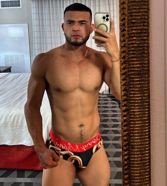 Danilo performs massage in Raleigh, NC - 994369