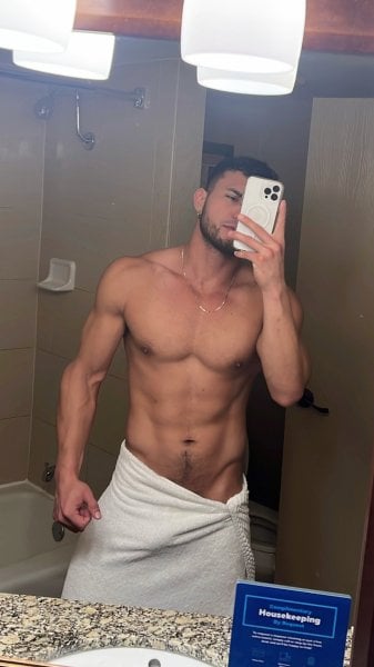 Danilo performs massage in Raleigh, NC - 994516