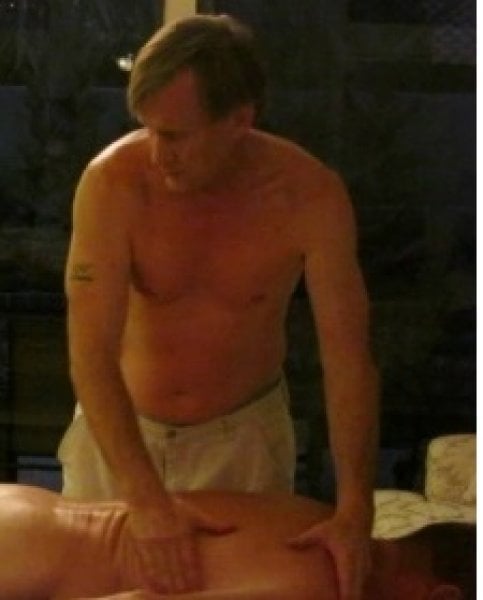 Thenatural performs massage in Palm Springs, CA - 142172