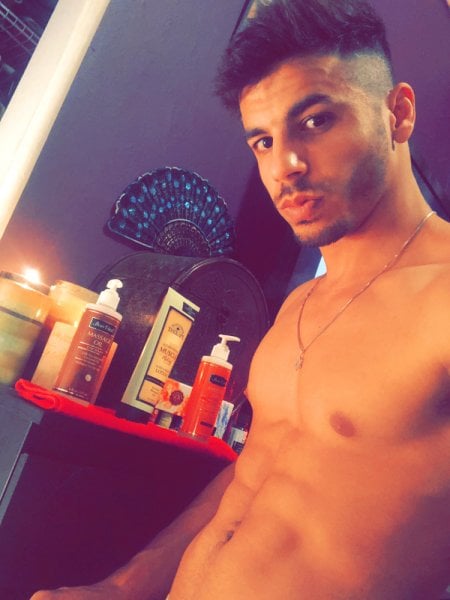 Idan performs massage in Hollywood, FL - 186600